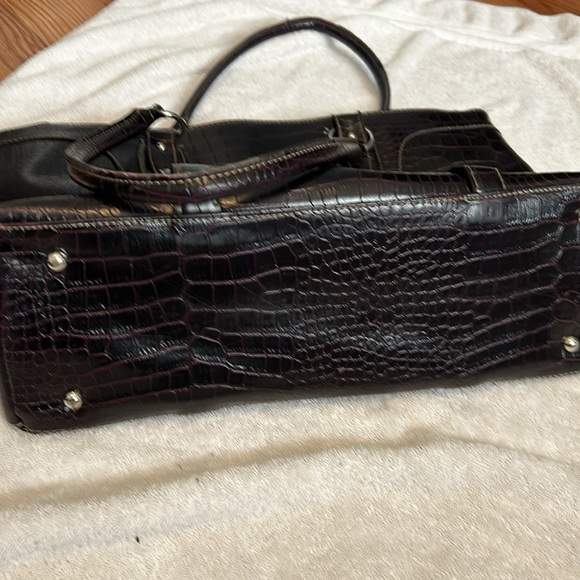 Leather large tote, bag animal print from the bottom cross is 17 inches - Picture 5 of 9